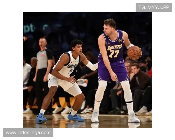 湖人力克独行侠，里夫斯38分东契奇空砍35+5+11